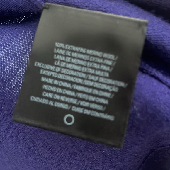 Elie Tahari 100% Extrafine Merino wool purple cardigan - Picture 3 of 7